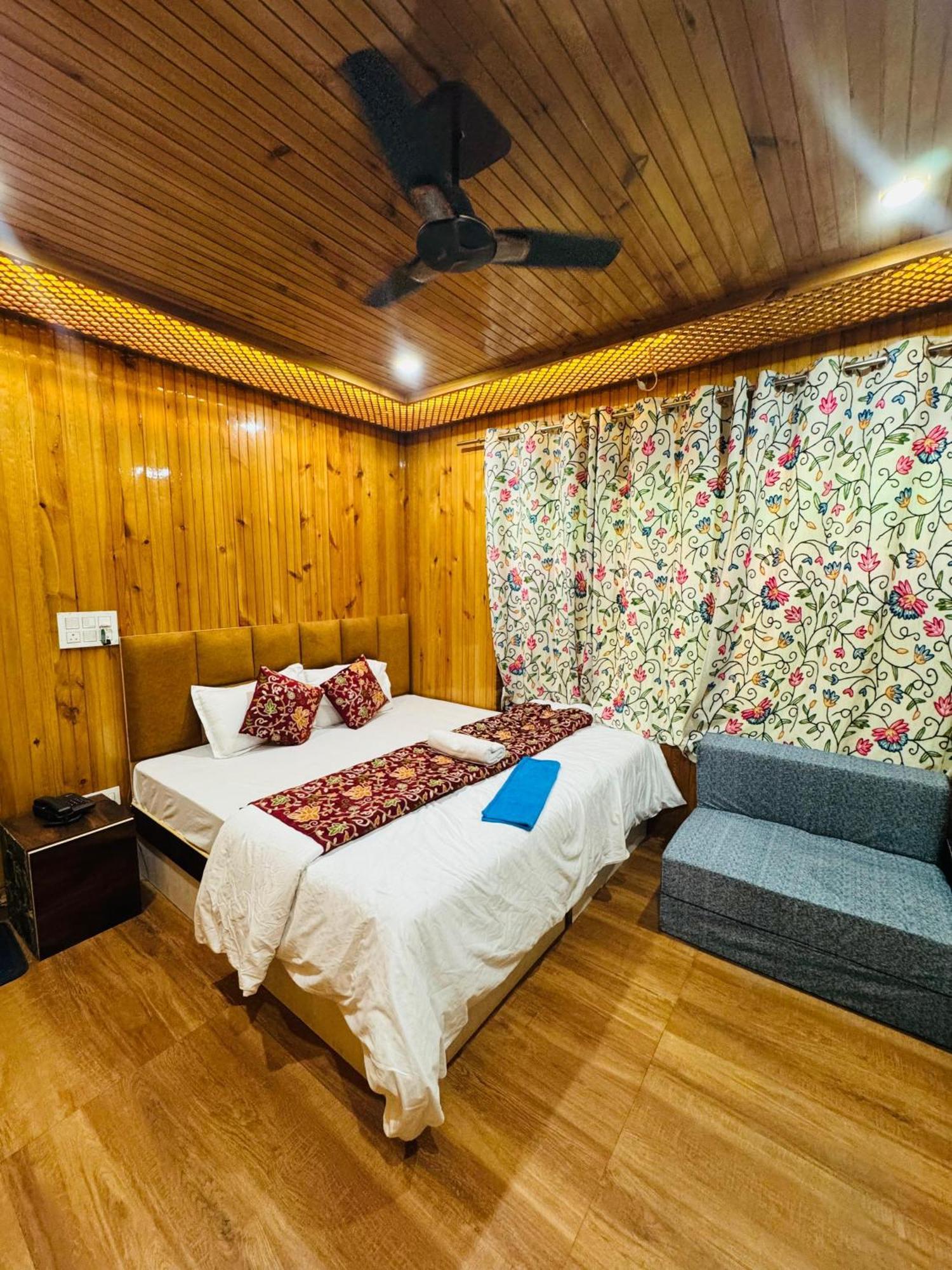 Frosty Mountain Resort Pahalgām Екстериор снимка