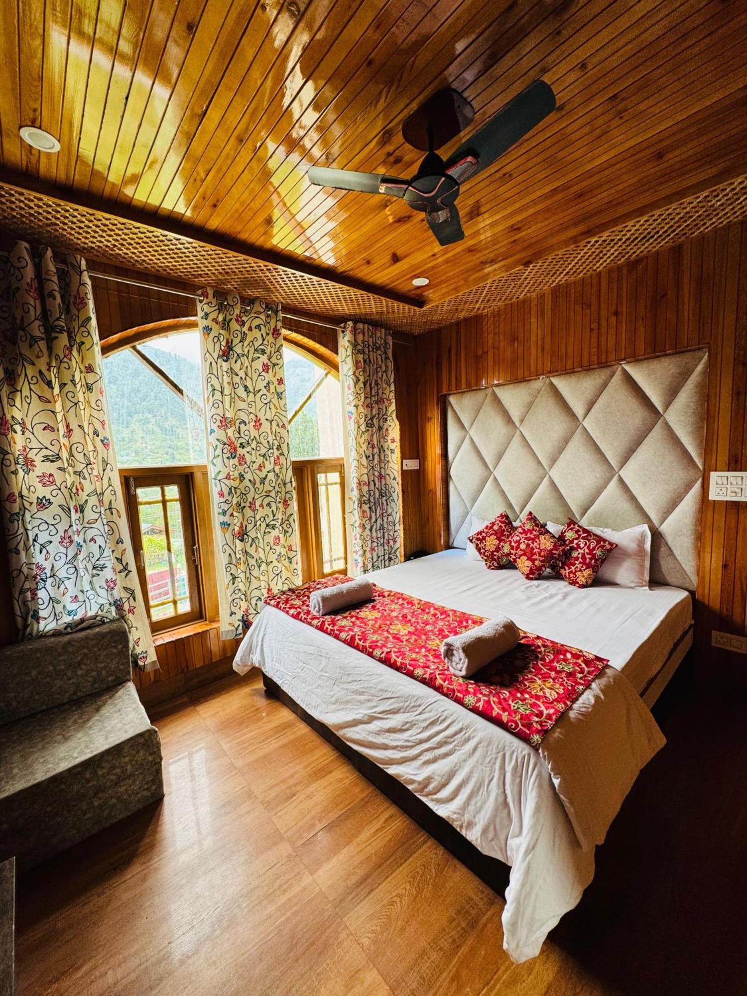 Frosty Mountain Resort Pahalgām Екстериор снимка