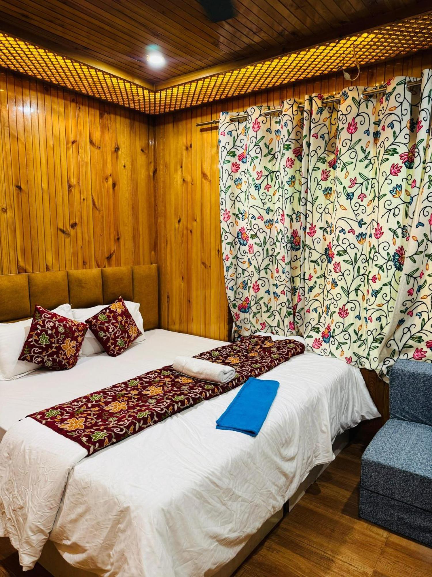 Frosty Mountain Resort Pahalgām Екстериор снимка