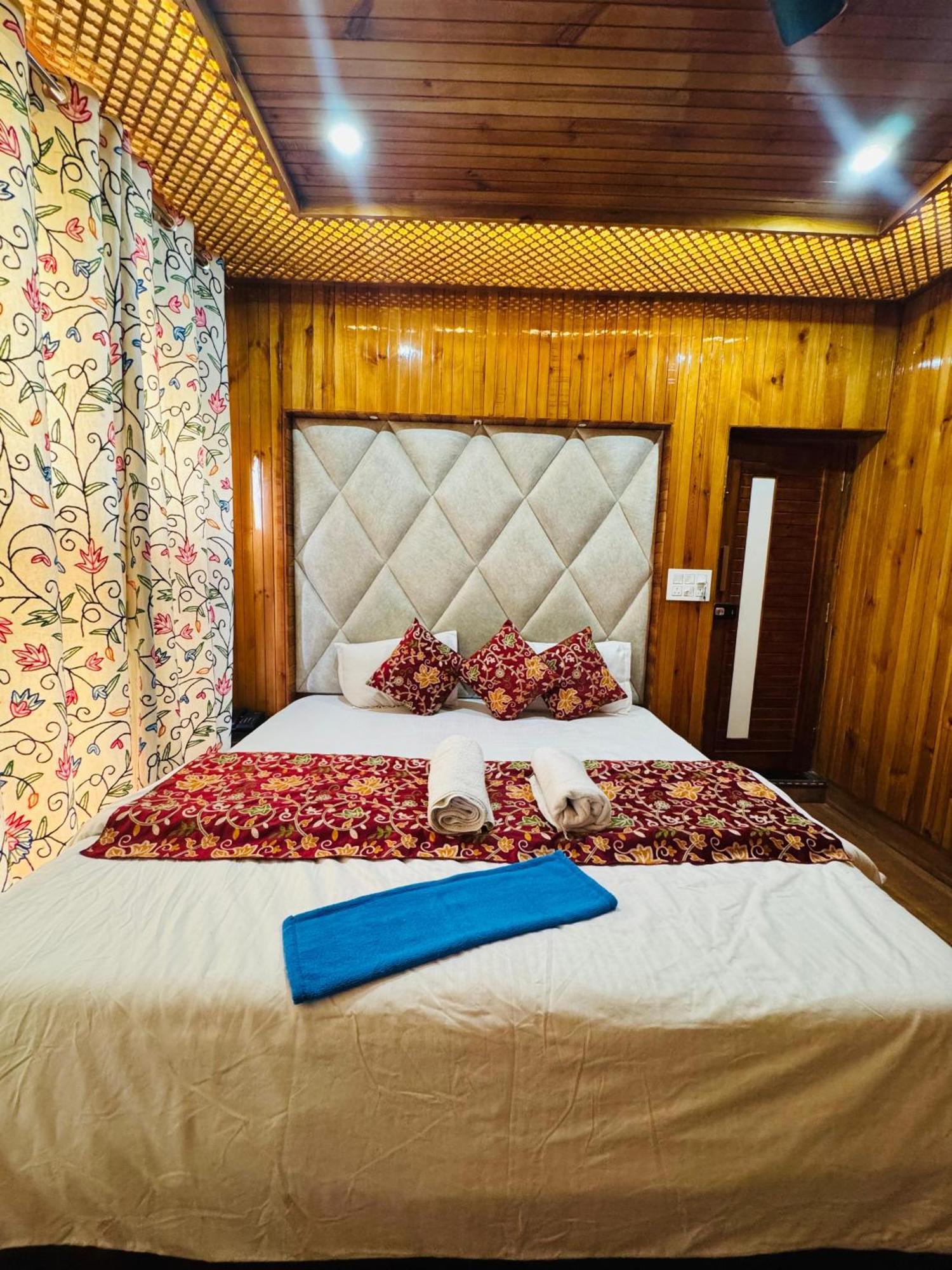 Frosty Mountain Resort Pahalgām Екстериор снимка