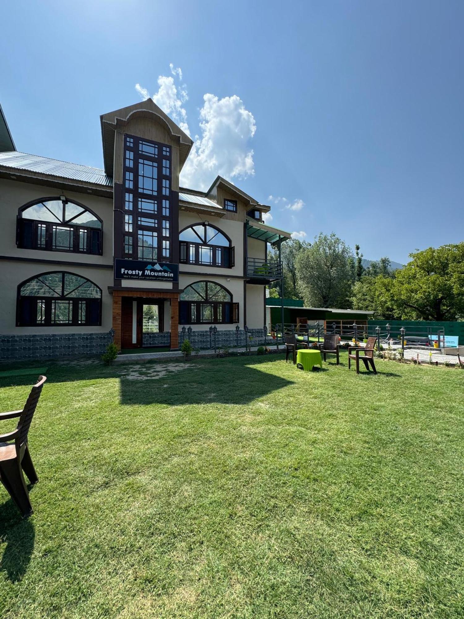Frosty Mountain Resort Pahalgām Екстериор снимка