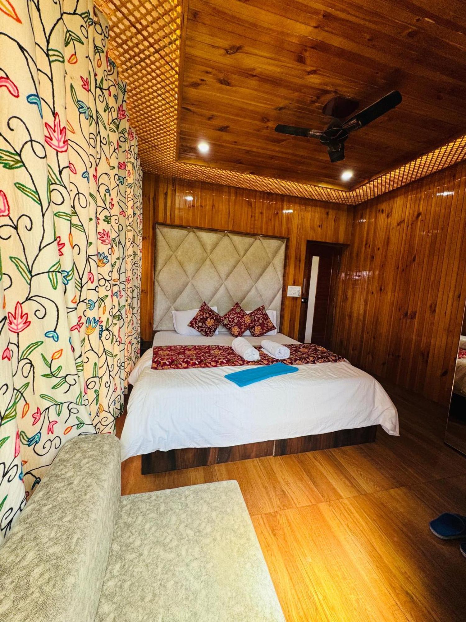 Frosty Mountain Resort Pahalgām Екстериор снимка